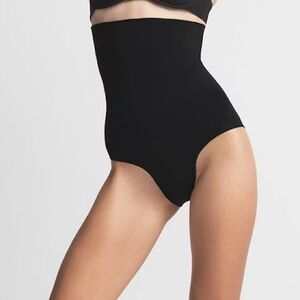 SKIMS HIGH-WAISTED BRIEF